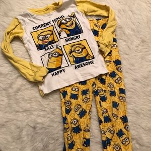 Despicable Me Pajama Set Size 5T